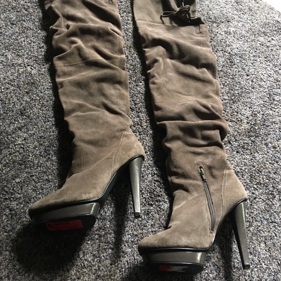 Steve Madden Xenonn Over the Knee Boots - Picture 4 of 11